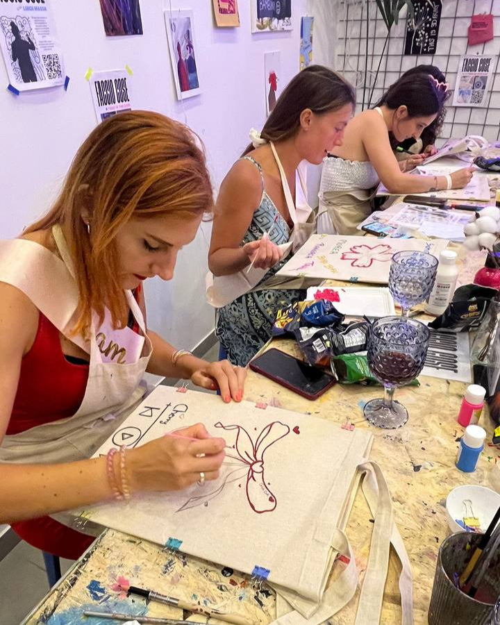 Martedì 1/07 ore 21.15 - Pittura su Tote-Bag & Drink