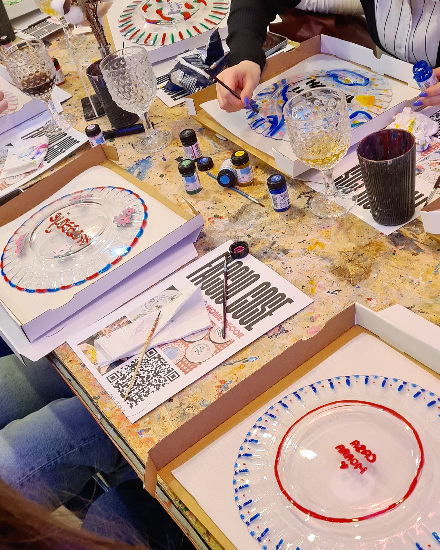 Mercoledì 10 Giu ore 21.00 - Decorazione Piatti