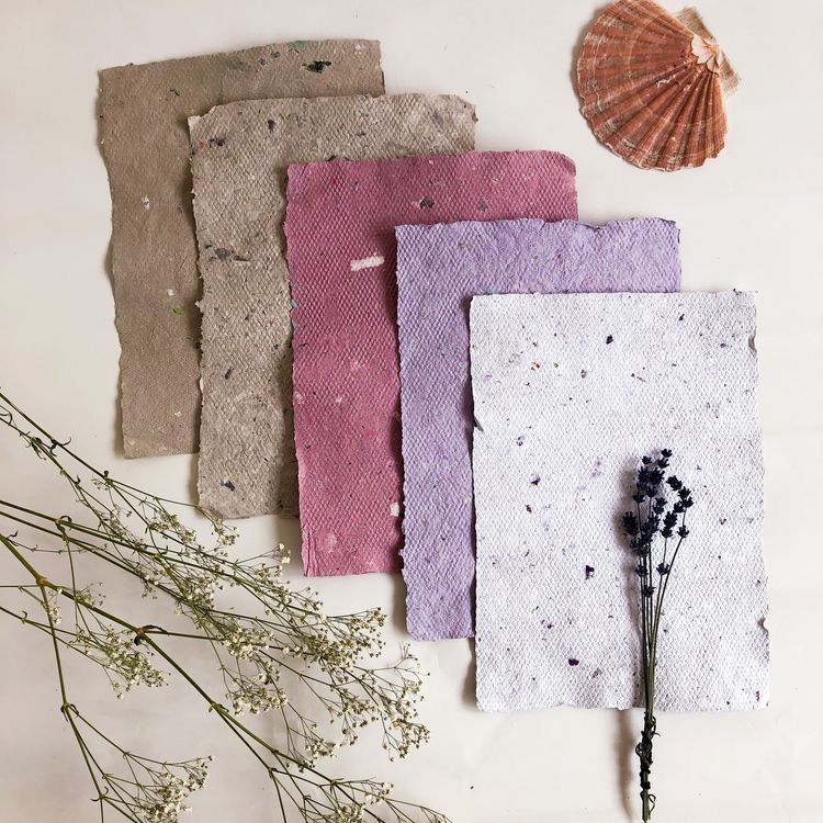 Martedì 25 Ago ore 21.00 - Handmade Paper Lab