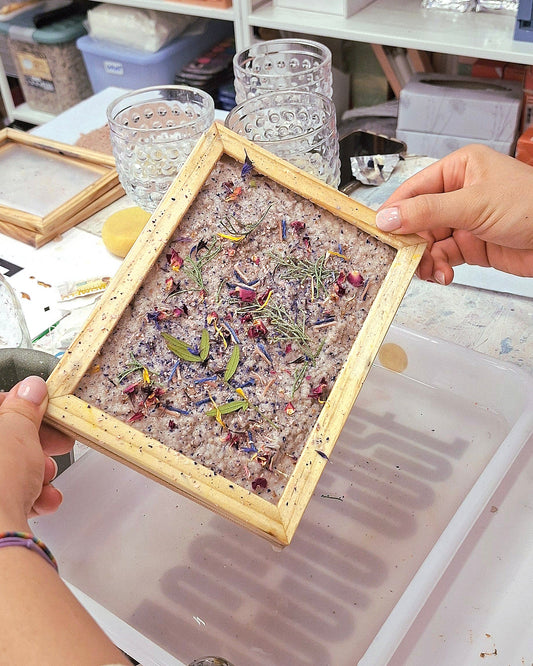 SAB 10 OTT ore 19.00 - Handmade Paper Lab