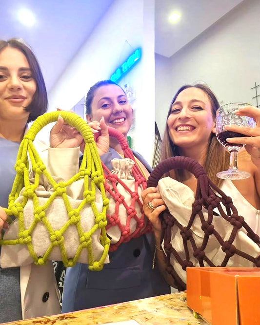 Sabato 2 Mag ore 11.00 - Borsa in Macramè